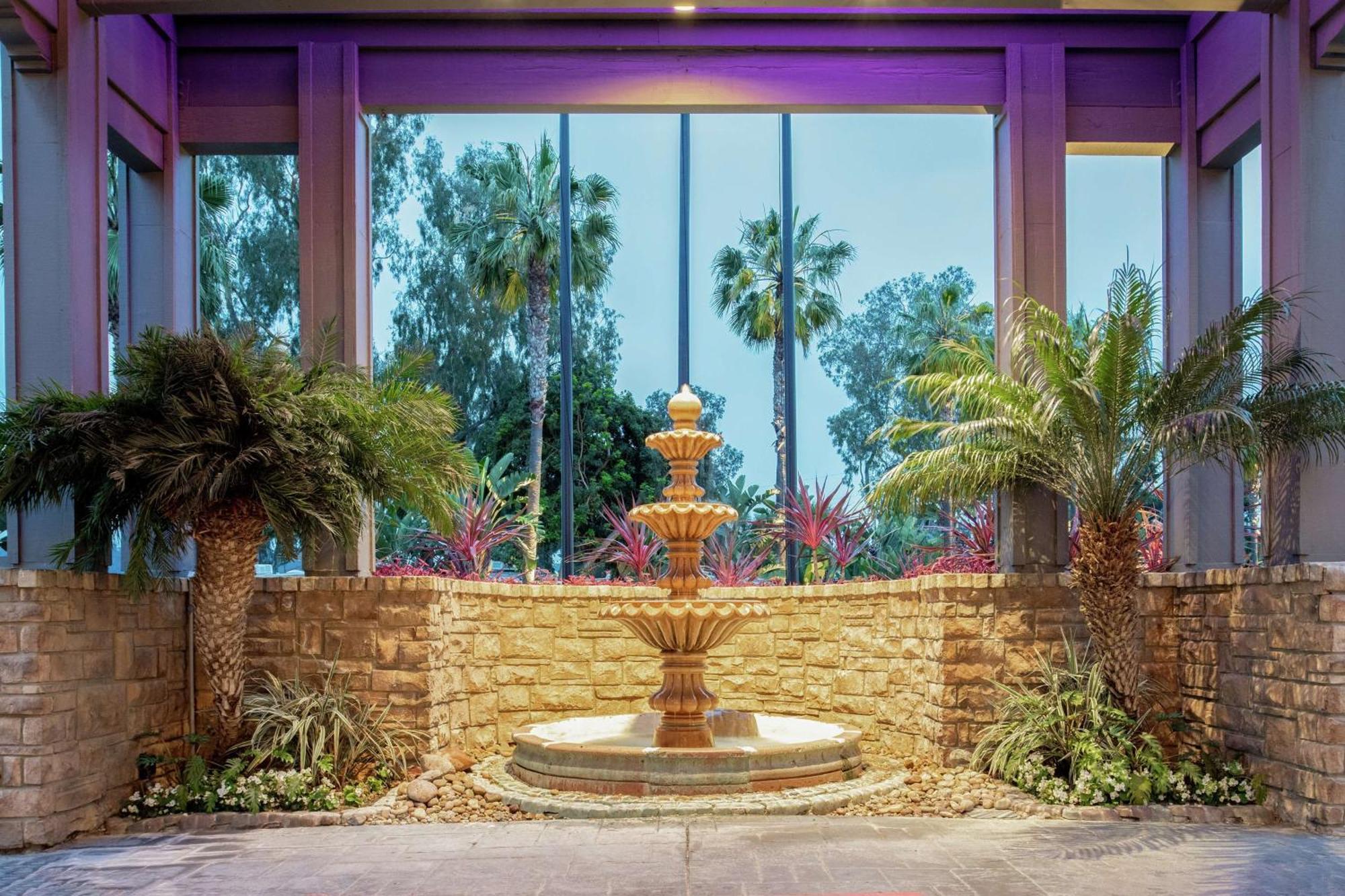Hilton San Diego/Del Mar Exterior foto